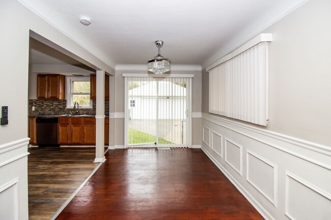 Photo - 15517 Shirley Ave