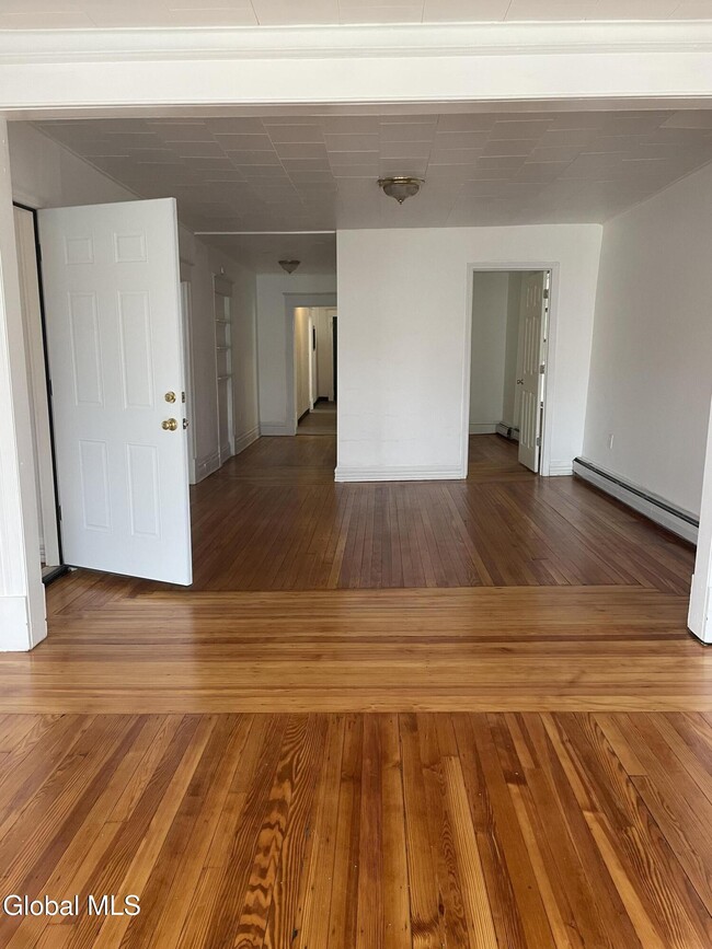 Photo - 225 Remsen St Unit 3rd flr