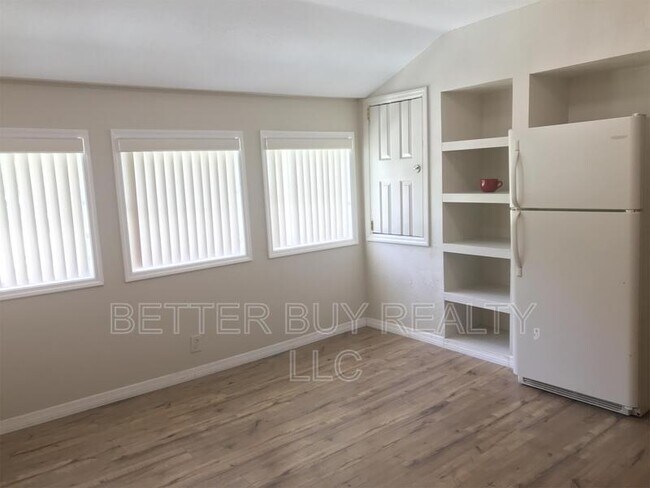 300 N Church St Unit B