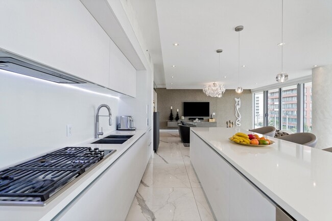 Photo - 1 Collins Ave