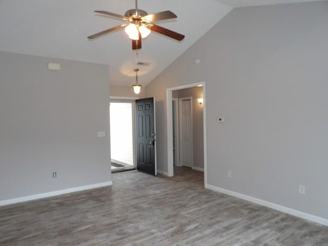 Photo - 151 Heath Dr