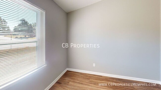 Photo - 938 Bramblewood Ln