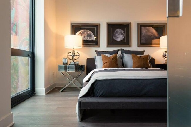 Photo - 76 E Lake St