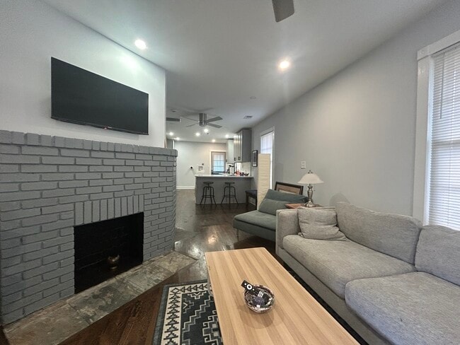 Photo - 551 Culberson St SW