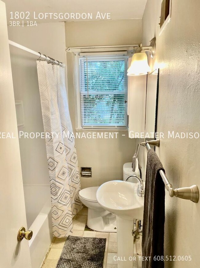 Photo - 1802 Loftsgordon Ave