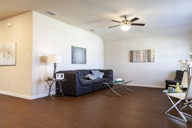 Photo - 516 Cottonview Dr