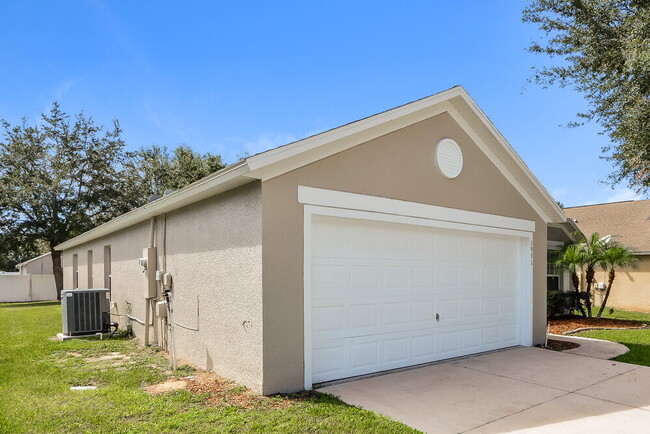 Photo - 3991 Hillingdon Rd