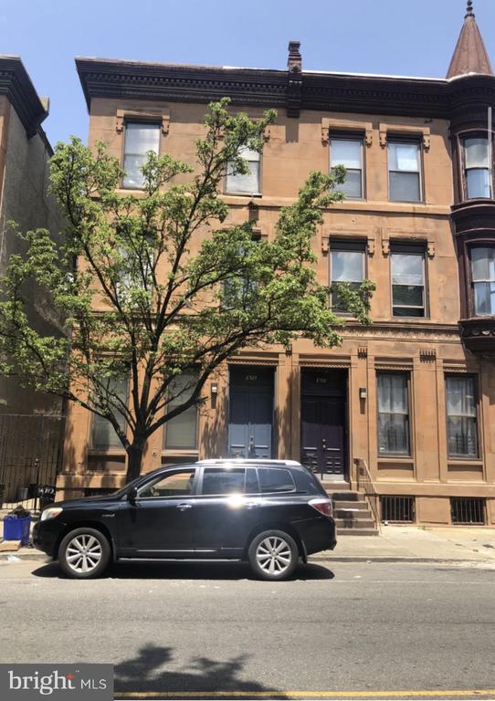 1703 W Diamond St Unit 2