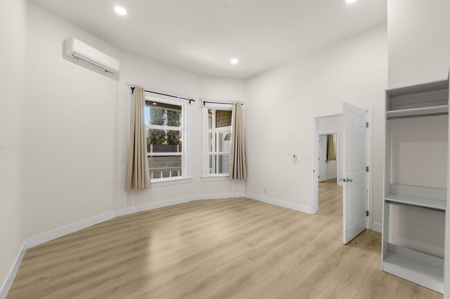 Photo - 1331-1333 S Park Ave Unidad 1333