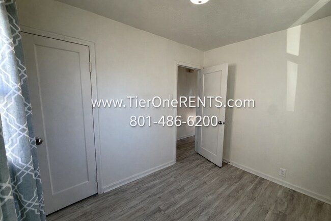 Photo - NO DEPOSIT option for qualified renters