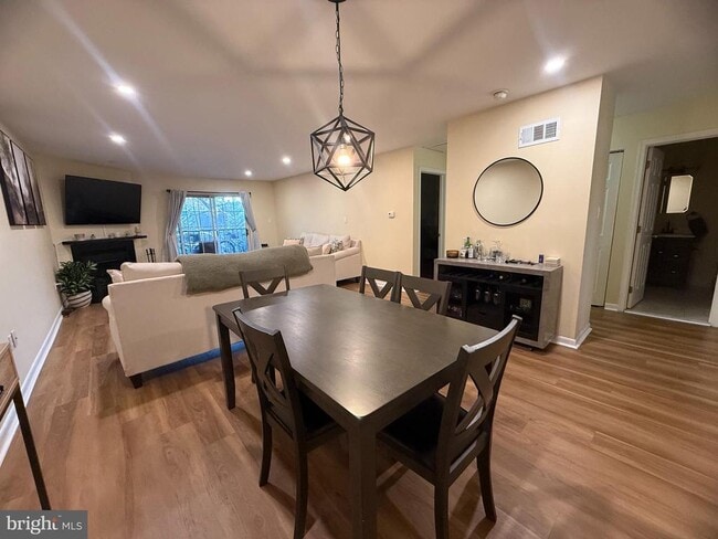 Photo - 180 Valley Stream Cir