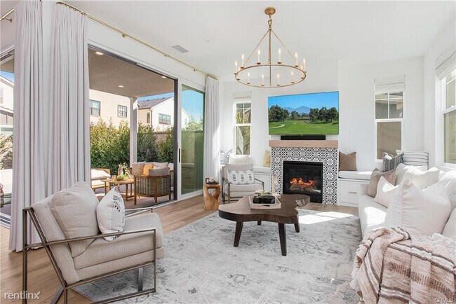 Photo - 4 br, 3.5 bath House - 142 Spur St