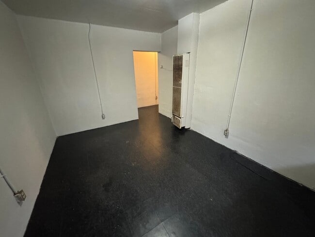 Photo - 337 Iota Ave S Unit B