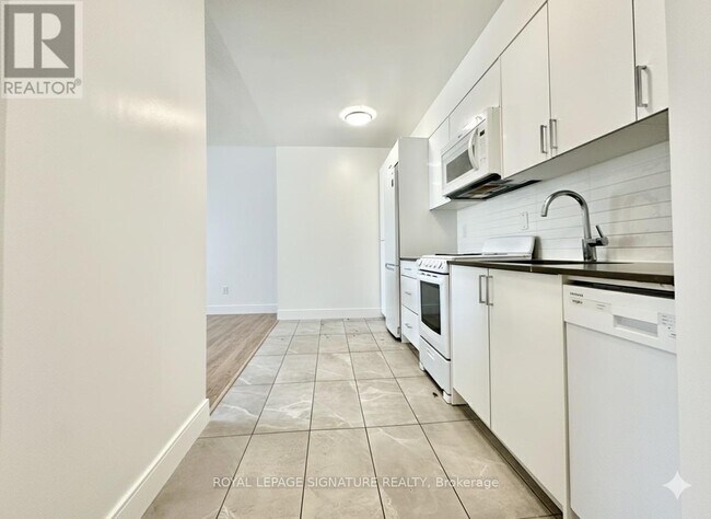 Photo - 990 Avenue Rd Unité 108