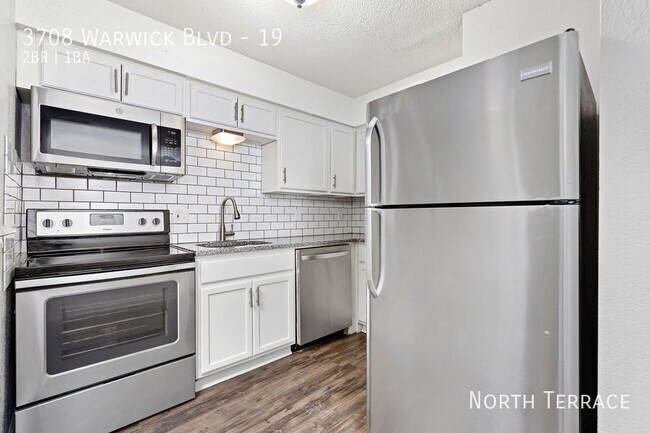 Building Photo - 3708 Warwick Blvd Unit 19 Rental