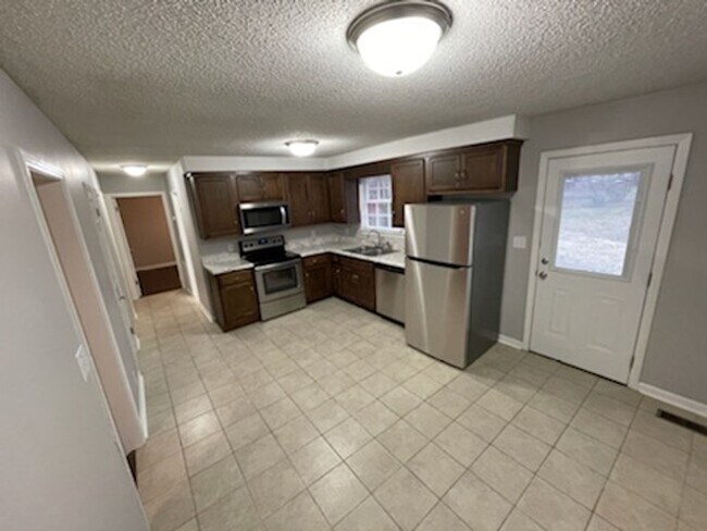 Photo - 3 Bedroom Home For Rent Near Post!