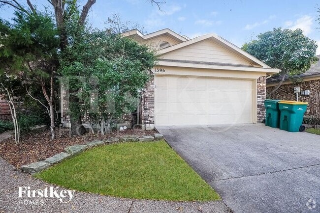 Building Photo - 1396 Chinaberry Dr Rental