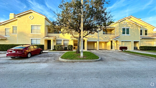 Building Photo - 104 SW Peacock Blvd Unit 204 Rental
