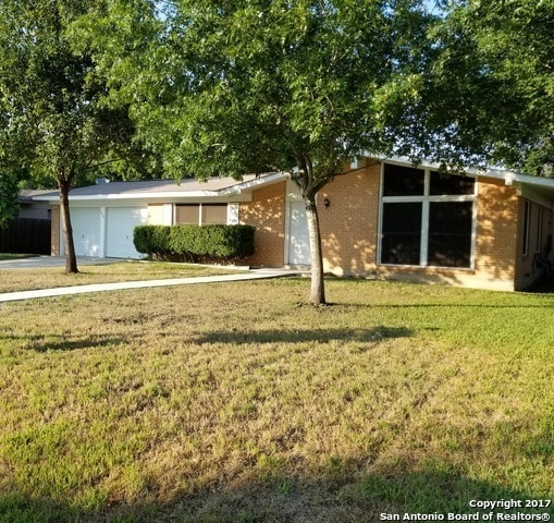 Photo - Welcome home to 214 Beechwood!