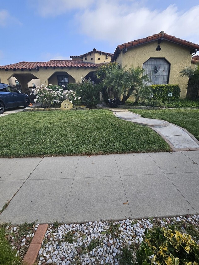 Photo - 2512 W 79th St (Inglewood, CA)