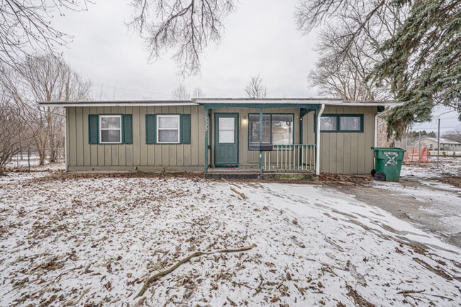 Building Photo - 2932 Cameron Ave