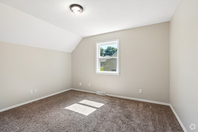 3BR, 2BA - 1,330SF - Bedroom