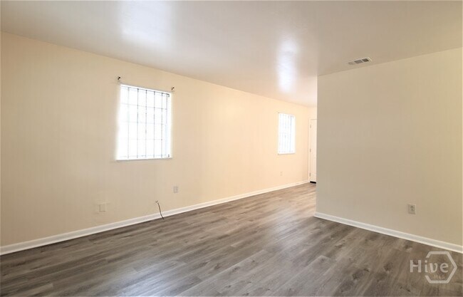 Photo - 1204 E Anderson St Casa