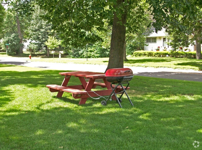 Outdoor Bench & Grill