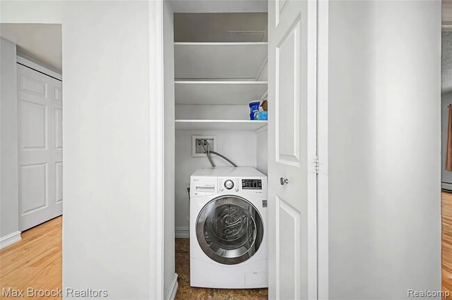 Photo - 35300 Woodward Ave Unit 406