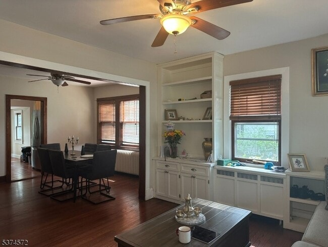 Photo - 90 Washington St