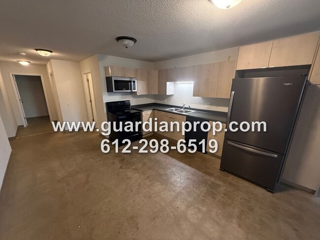 Building Photo - 7535 Cloman Way E Unit A