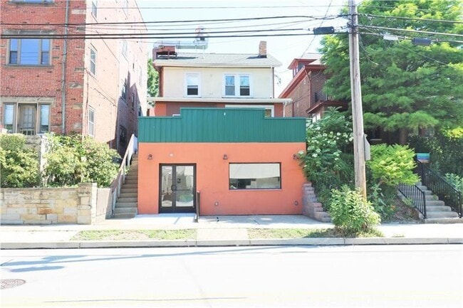Photo - 193 Castle Shannon Blvd