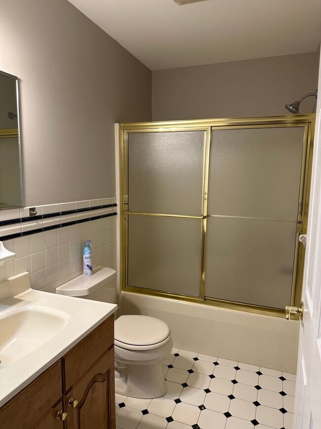 Photo - Beautiful 3 Bedroom TownHouse