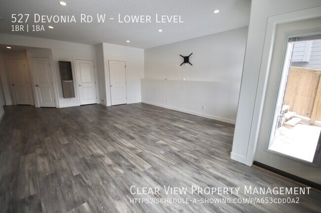 Photo - Bright and spacious suite located in the Crossings of west Lethbridge! ?Showings available NOW at...