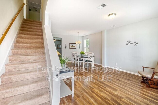 Photo - 159 Meadow Wood Rd