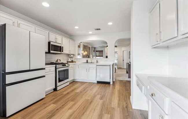 Photo - 3405 Barksdale Dr