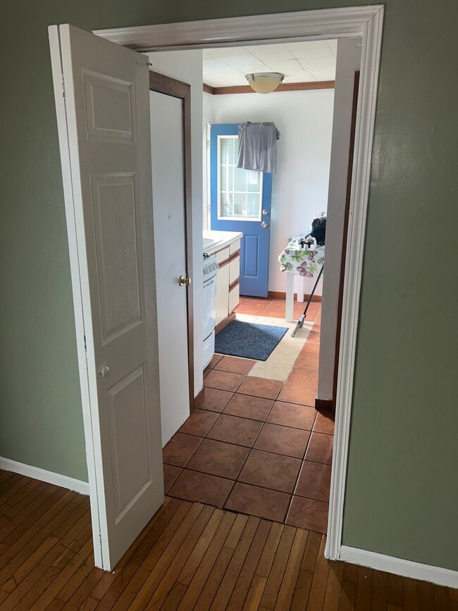 Photo - 206 E Vermont Ave