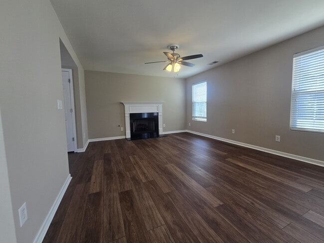 Photo - 1015 Daniel Ln