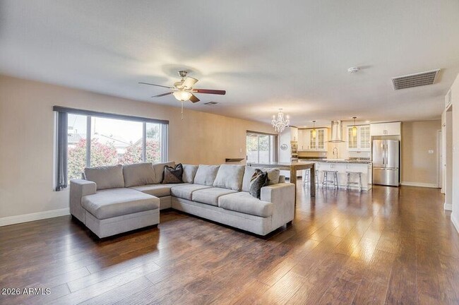 Photo - 8640 E Wilshire Dr