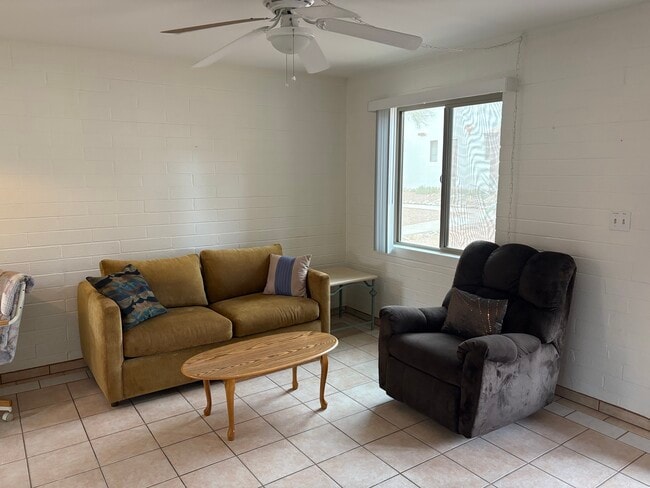 Photo - 469 S Paseo Lobo Unidad Lobo