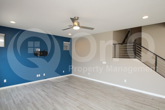 Photo - 824 E Ashurst Dr