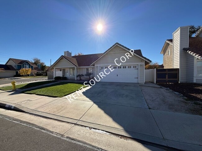 Photo - 1940 Simsburry St