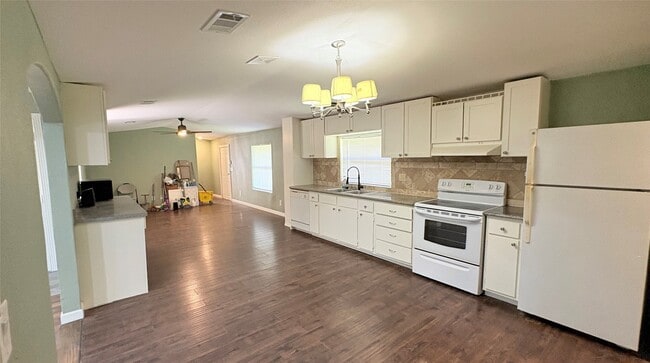 Photo - 17807 Dean Ct
