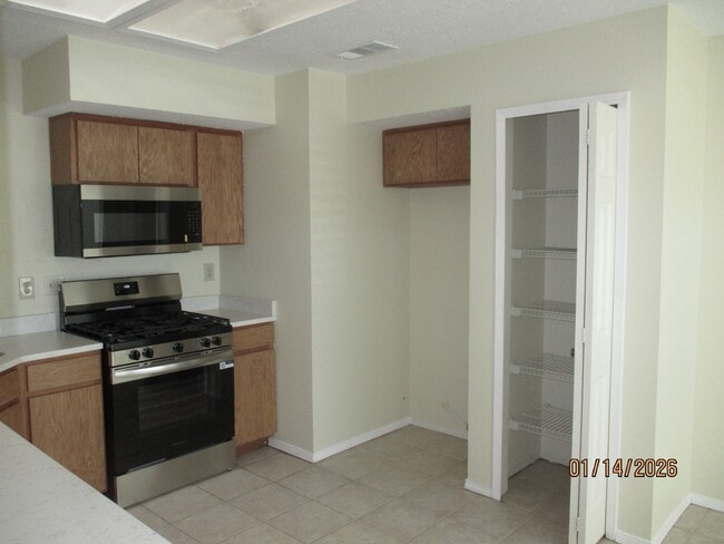 Photo - 1409 Alder Dr NE