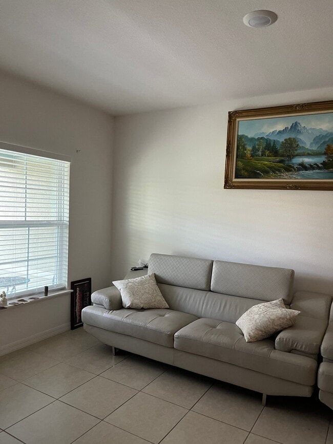 Photo - 4013 Chadwick Ave Unit 18196 Winding Oaks Blvd