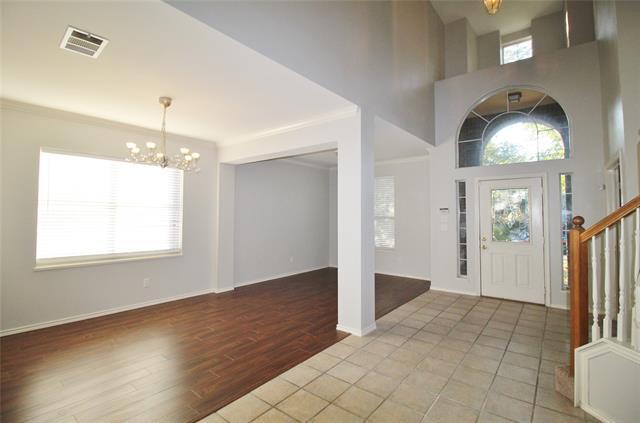 Photo - 204 Devonshire Ct