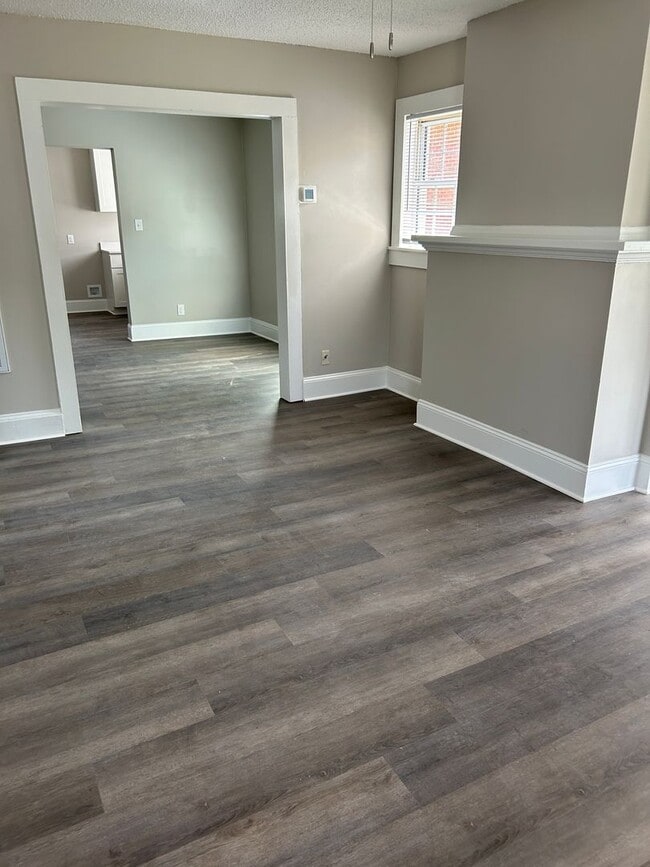 400 W Twenty-Fifth St