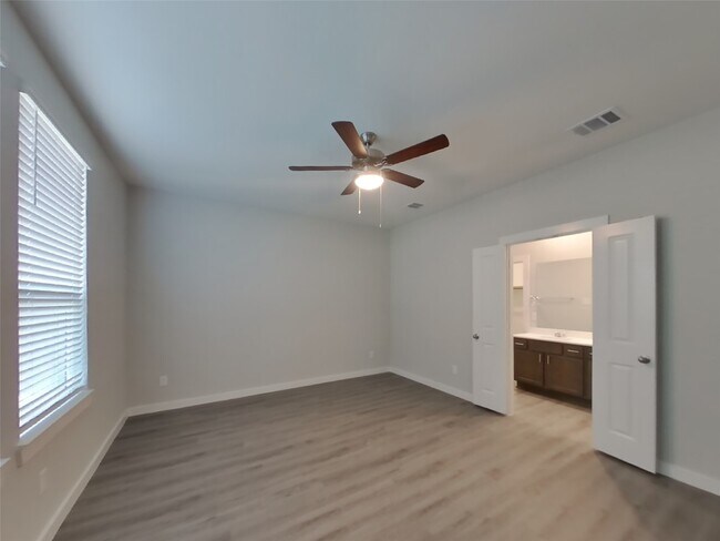 Photo - 2307 Foster Hl Rd