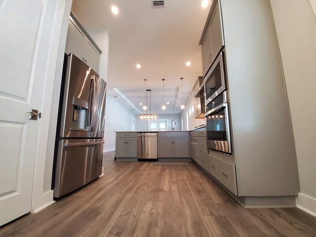 Photo - 48 Lafayette Rd