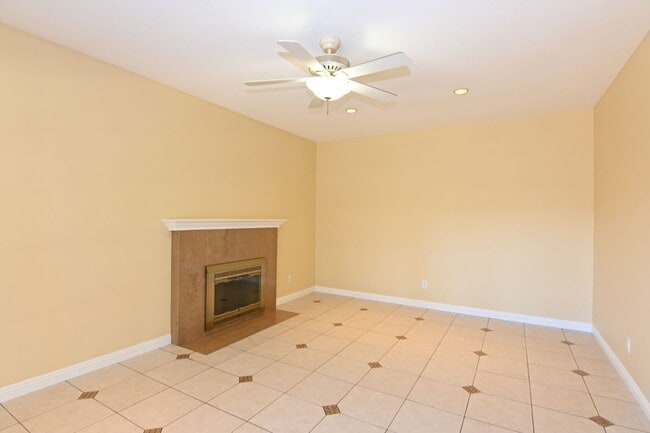 Photo - Beautiful 5 bed 3 bath, 2 car Garage & Pool, Near Snell & Calero